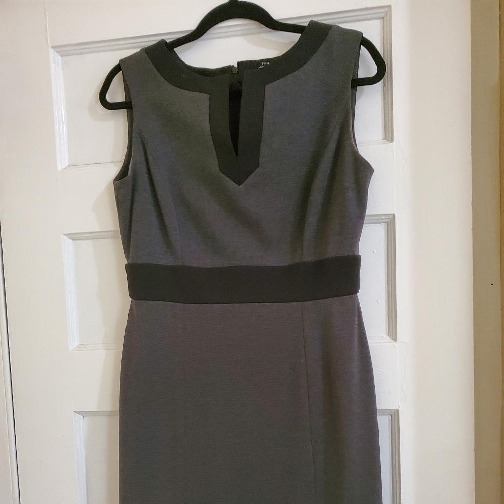 Tahari Arthur S. Levine